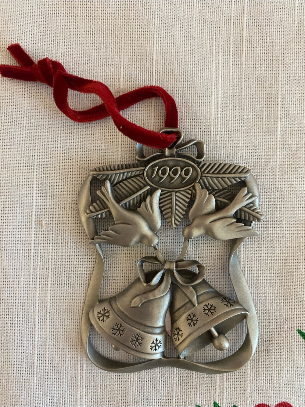 Vintage AVON 1999 “Season of Peace” Pewter Christmas Ornament